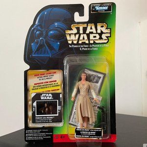 Vintage Star Wars Power of the Force Action Figure with Movie Scene Slide